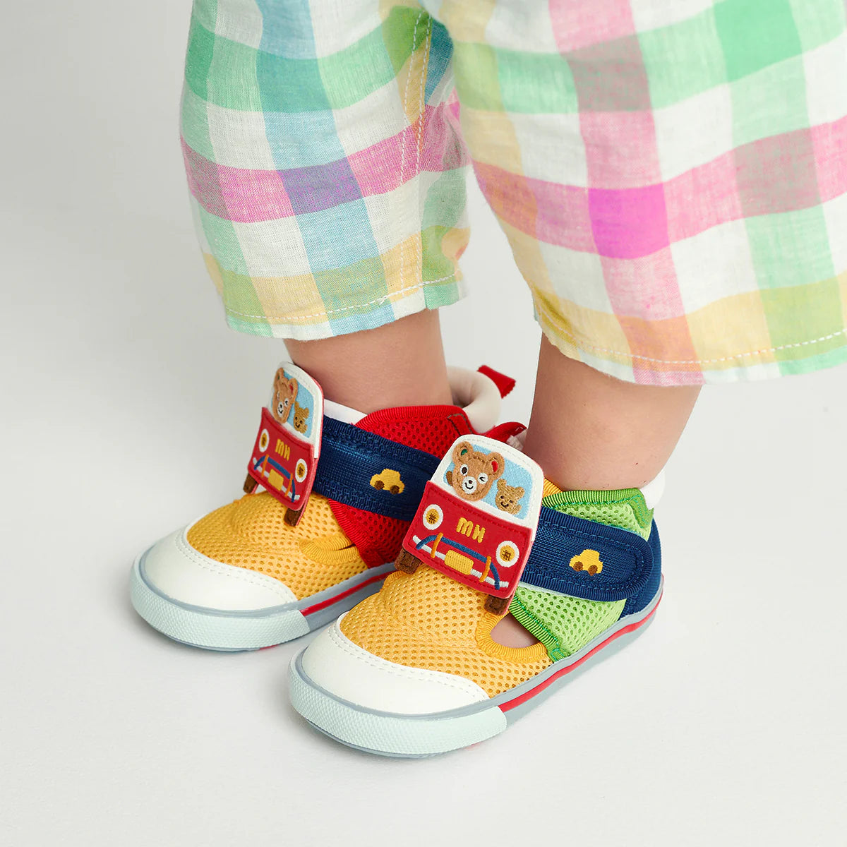 Double Raschel Pucchi Driven Second Shoes