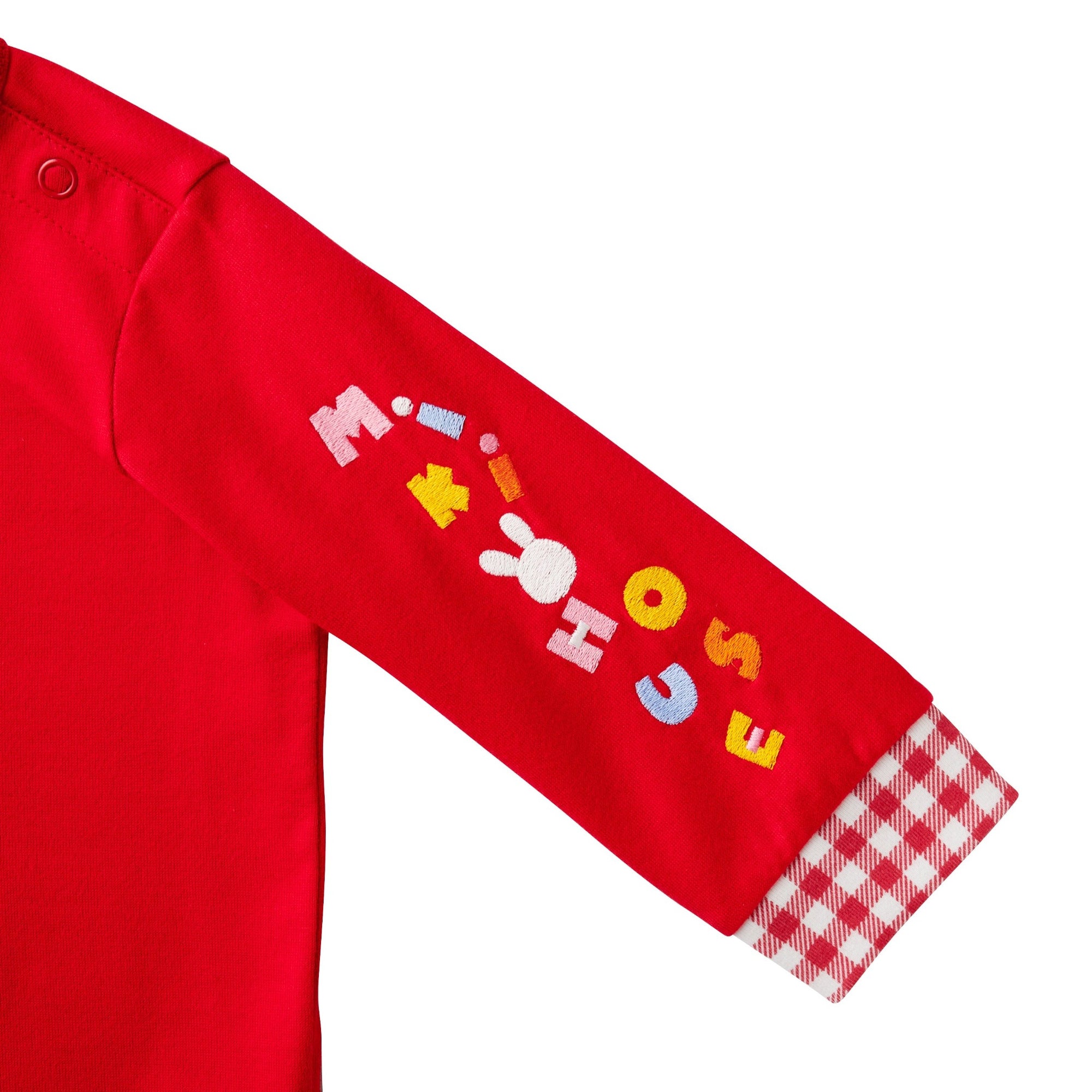 Long-sleeved T-shirt for the seasonal transition