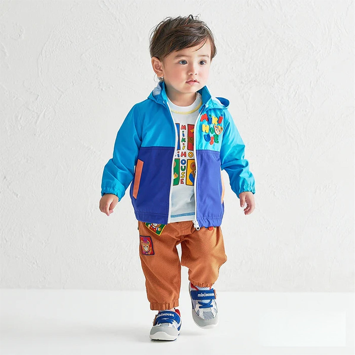 Two-Tone Blue Pucchi Windbreaker
