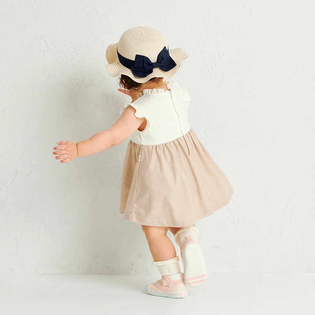 Elegant Straw-Style Ribbon Hat