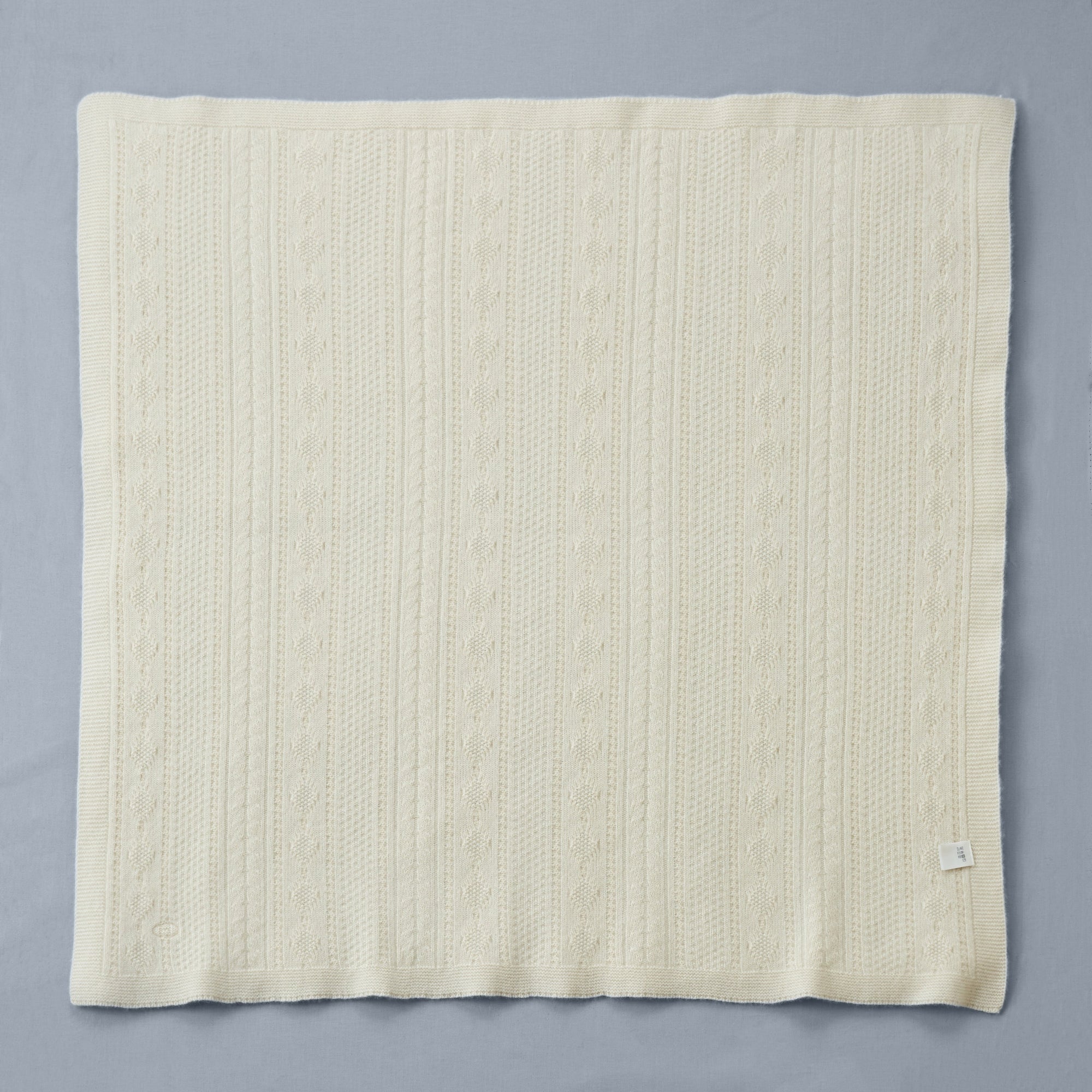 Miki House Original Pure Cashmere Cable Knit Blanket