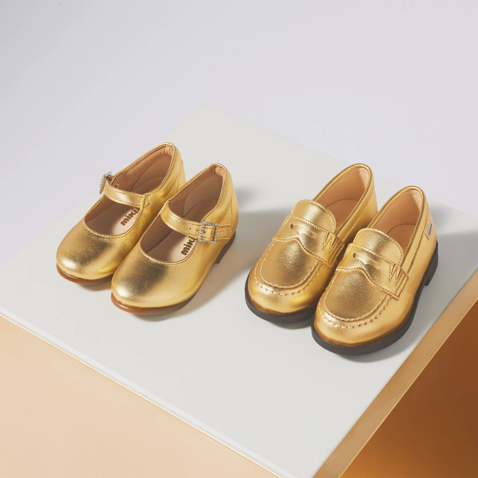 Lambskin Strap Shoes (Gold Label)
