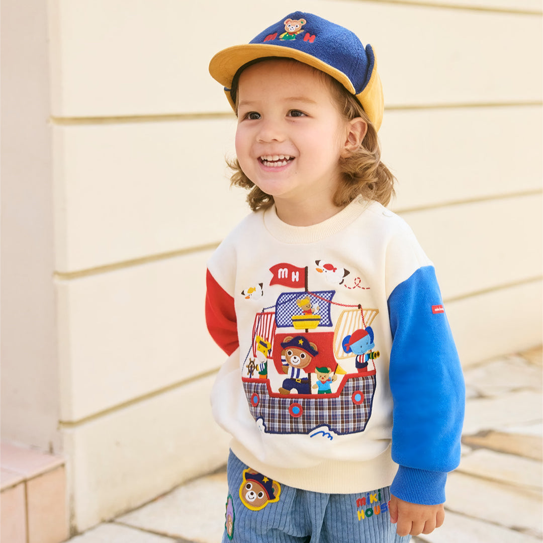 Wonder Theme Park Pucchi Sweatshirt